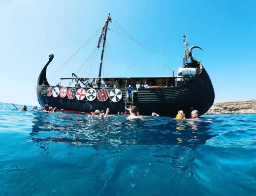 Paseo en barco vikingo por Tenerife